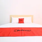 Reddoorz Plus Near Lippo Plaza Jogjakarta